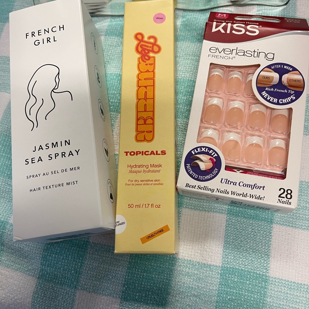 4 pc Mirror, nails, face & hair products New in Box